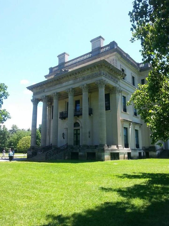 Side View of the Vanderbilt Mansion 