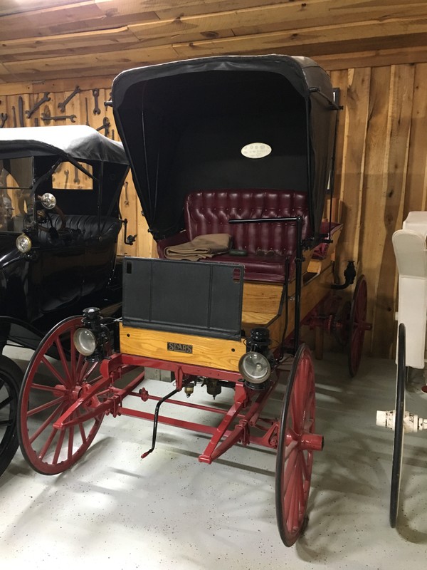 The Sears Motor Buggy was sold from 1908-1912 in the Sears catalog and was a commercial failure. Its design was too simple and lacked innovation.