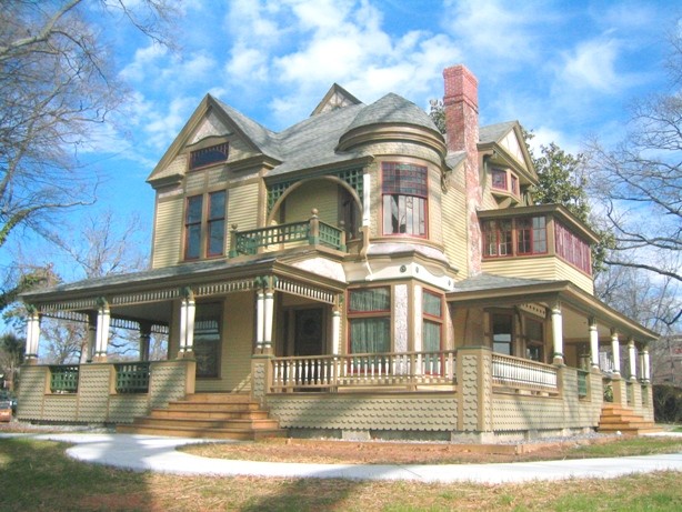 The front of the Harper House