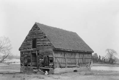 A 1936 photo of Wye House's corn crib.