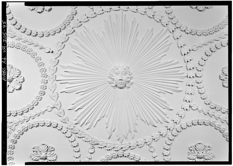 A detailed ceiling medallion in the master bedchamber at Kenmore