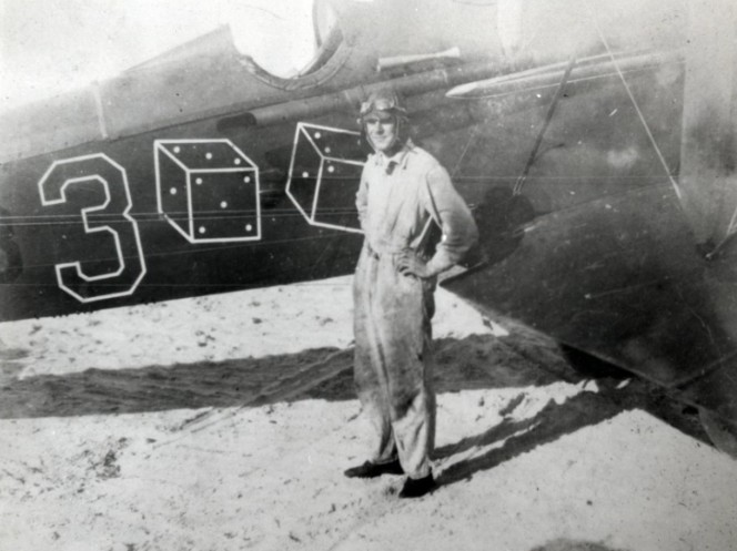 James Doolittle with his DeHavilland DH-4 bi-plane on September 4, 1922 in Neptune Beach, Florida. This flight would be successful. Doolittle would land in San Diego, California twenty-two hours later.