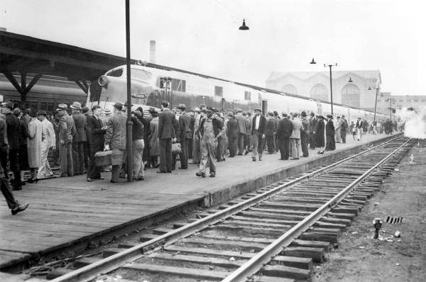 Feb. 2, 1939 and the Jacksonville public is getting their first look at a new technology, the Diesel Streamliner. In this scene the Seaboard Air Line debuts the Silver Meteor with lightweight stainless steel cars.