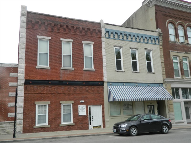 305 - 307 N. Holden St in Warrensburg, MO