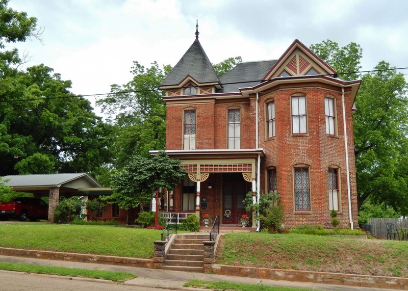 Italian businessman Charles A. Ginocchio erected this Queen Anne house in 1886.