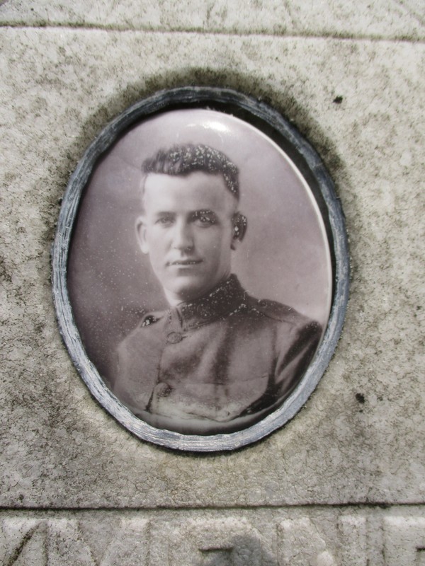 Raymond R. Beckett - Headstone at Enon Cemetery, Salt Rock, WV