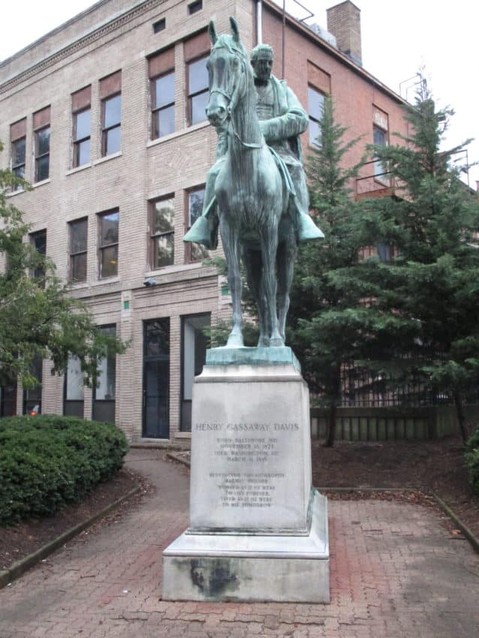 Window, Sculpture, Landmark, Horse