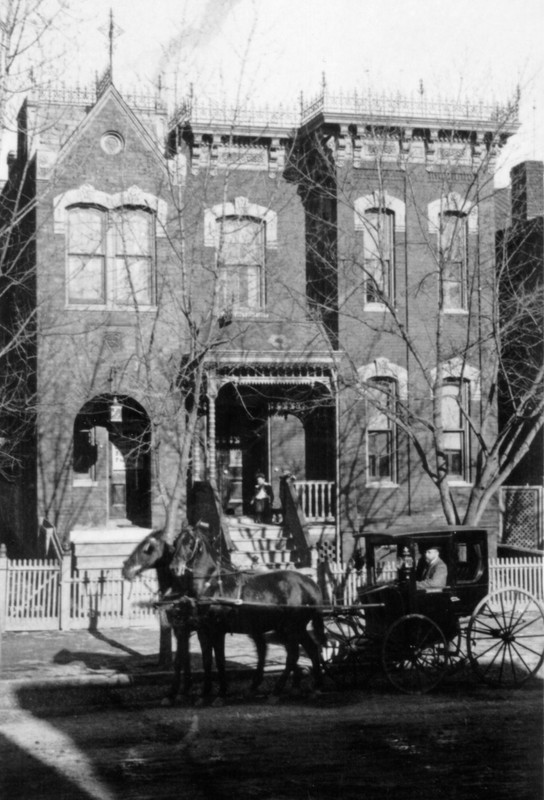 undated photo, possibly 1910s-1920s of the Walker Home.