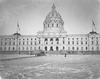 The state Capitol as it appeared in 1905.