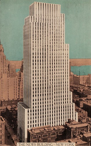 The Daily News Building was a landmark skyscraper and set the stage for many future New York buildings