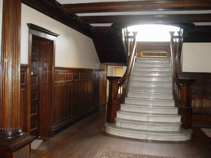 The main entrance of the George J. Renner Jr. House before renovation