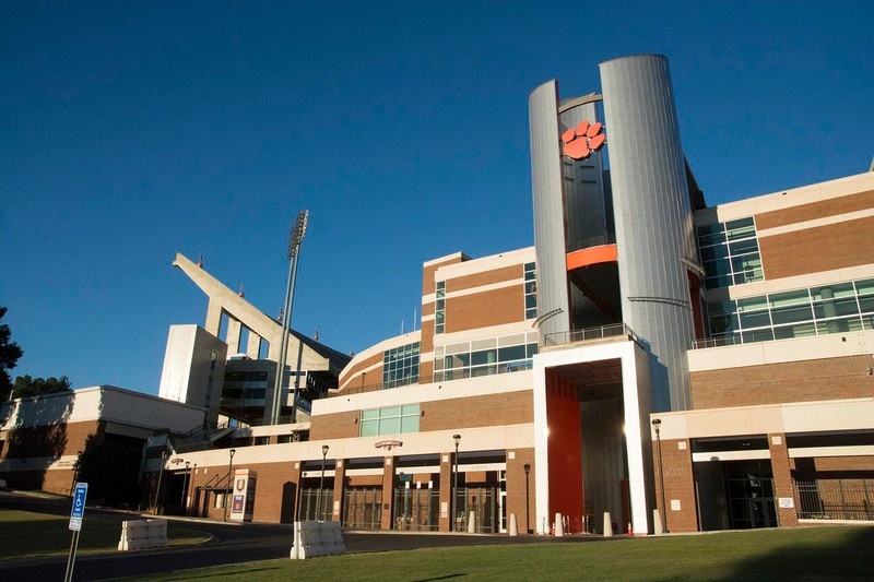 Newly constructed Oculus outside of the west end zone 