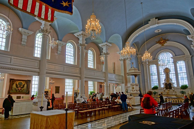 The interior of the chapel, including Washington's pew on the left