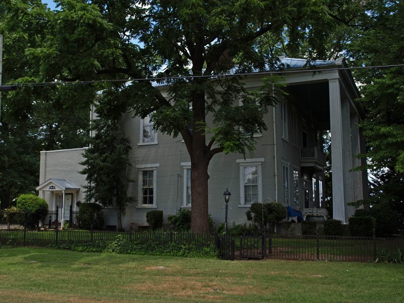 A modern side view of the house. 