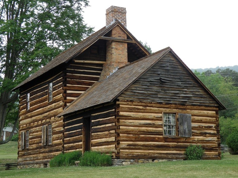 A Modern look at the rear end of the Vance House. 