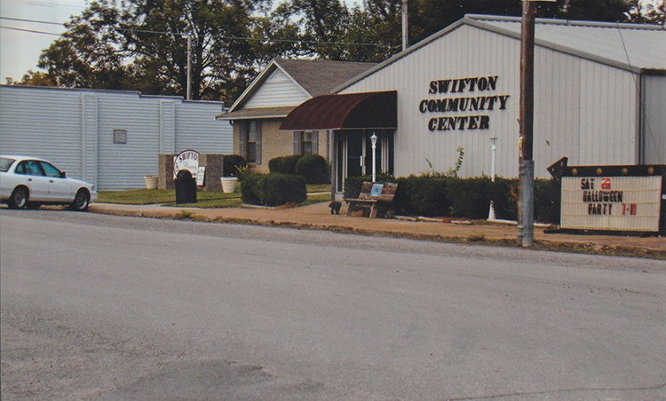 A colored photo of a building.