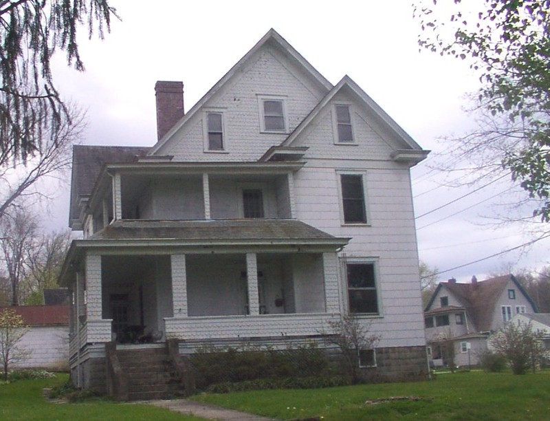 Harshbarger House (ca. 1918), 303 Eighth Ave.