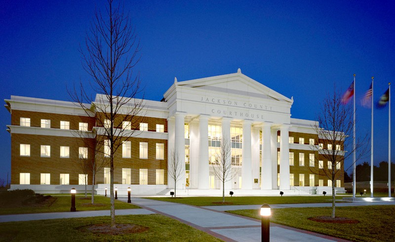 The new Jackson County Courthouse was built in 2004.