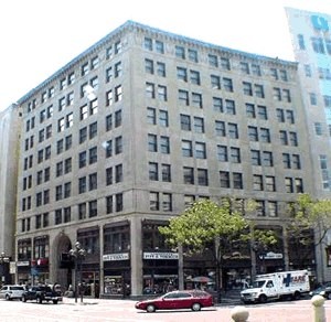 Indianapolis's Guaranty Building features curved limestone and an intricate entry arch that is similar to the arch on the nearby north entrance of the Circle Tower.