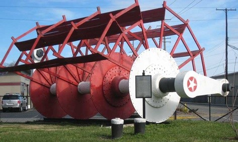 The museum grounds include paddlewheels, pilothouses, and several other displays related to the steamboat industry.