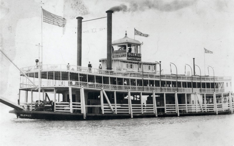 The Idlewild (image from Belle of Louisville website)