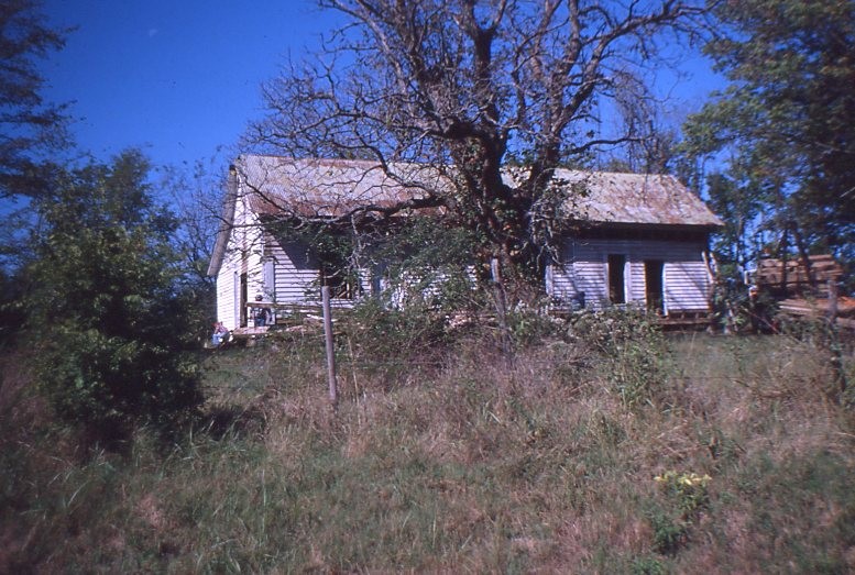 Williams' Tavern on original plot before relocation, circa 1980