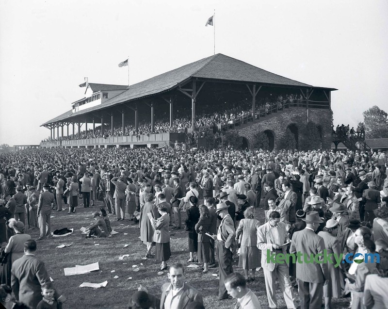 The amazing crowd at Keeneland in 1930s