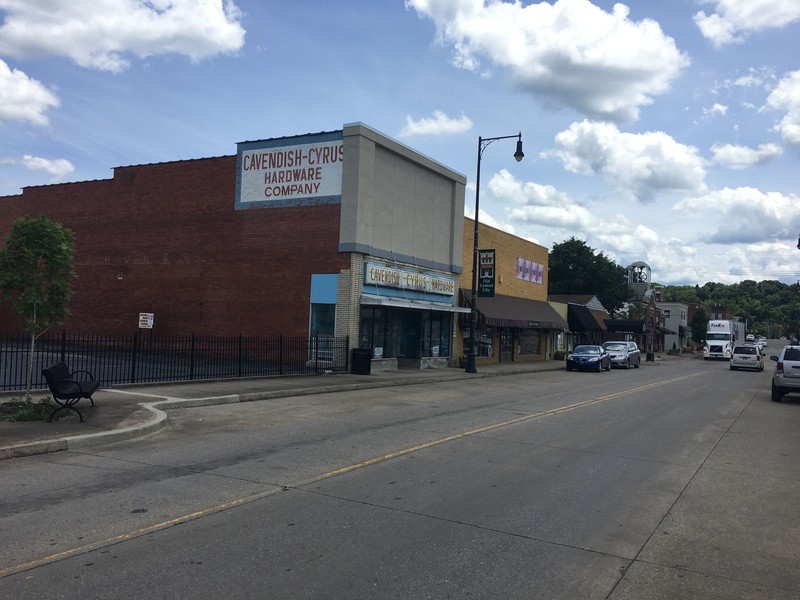 Many old storefront buildings have been converted into antique stores and specialty shops. Image courtesy of Steven Cody Straley. 