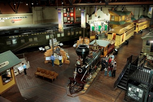 The Museum is large enough to house a number of restored locomotives, as well as freight and passenger cars. Many include exhibits inside them, which can be entered and viewed.