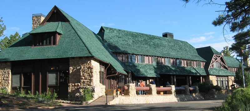 Bryce Canyon Lodge was built in 1925 and is a National Historic Landmark.