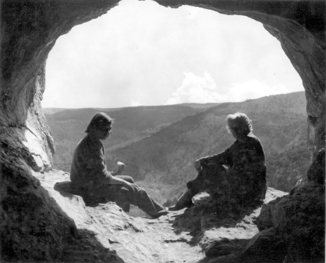 This photo was found along with an article about the cave.
Credit: http://www.ele.net/sandia_cave/elephant.htm