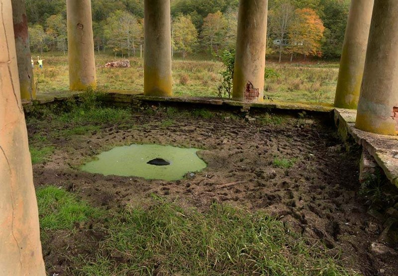 The pavilion was built directly over a natural spring which was believed to possess mineral water with the power to heal an assortment of physical as well as nonphysical ailments.