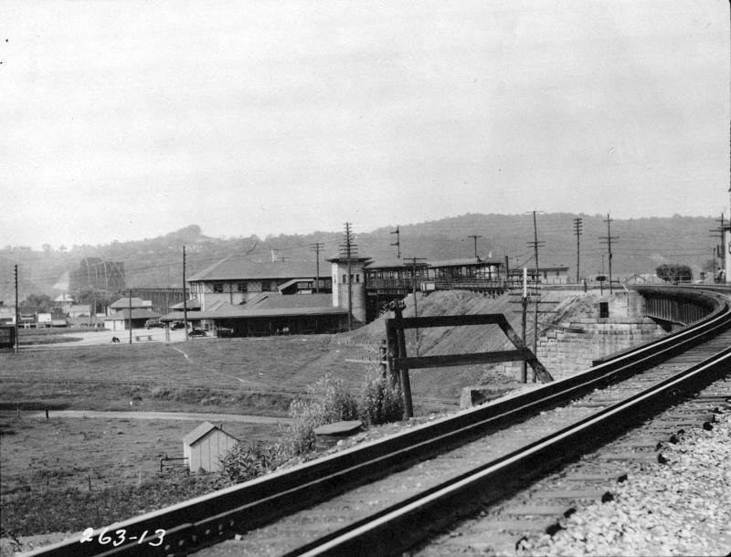 View of the station from the south. The N&W bridge crossing the Ohio River can be seen in the background. Image courtesy of the Kenova Historical Commission.