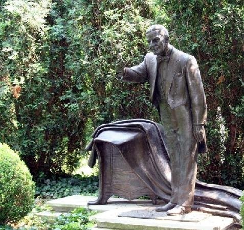 magician headstone