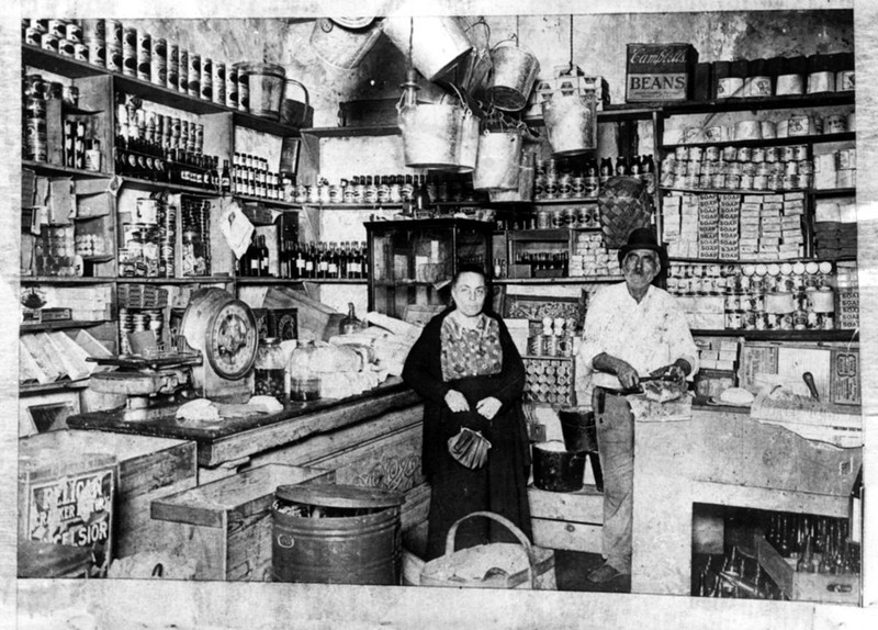 Italian merchants in the French Quarter, ca. 1920.