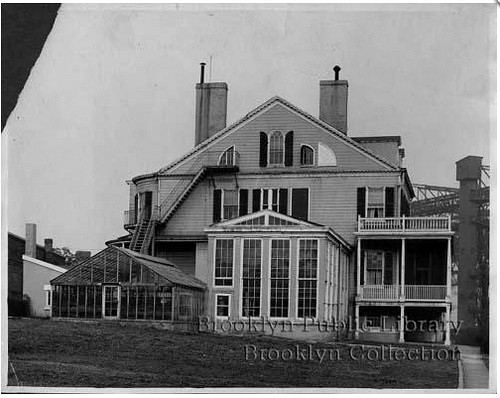 Side view of the house 1935. Credit: Brooklyn Public Library