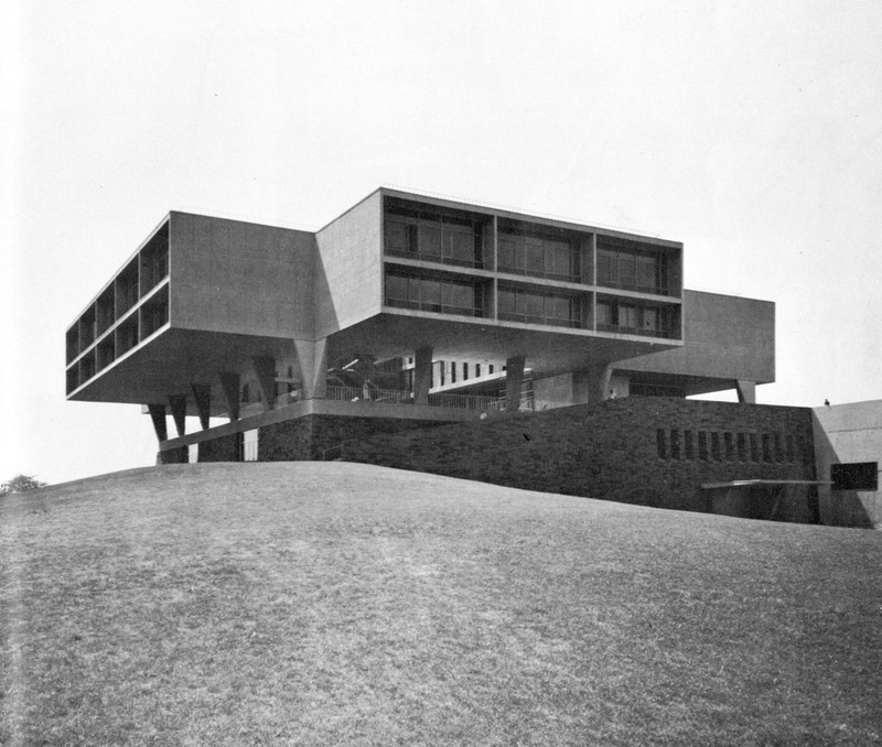 Photo of the War Memorial Center after it was built in 1957