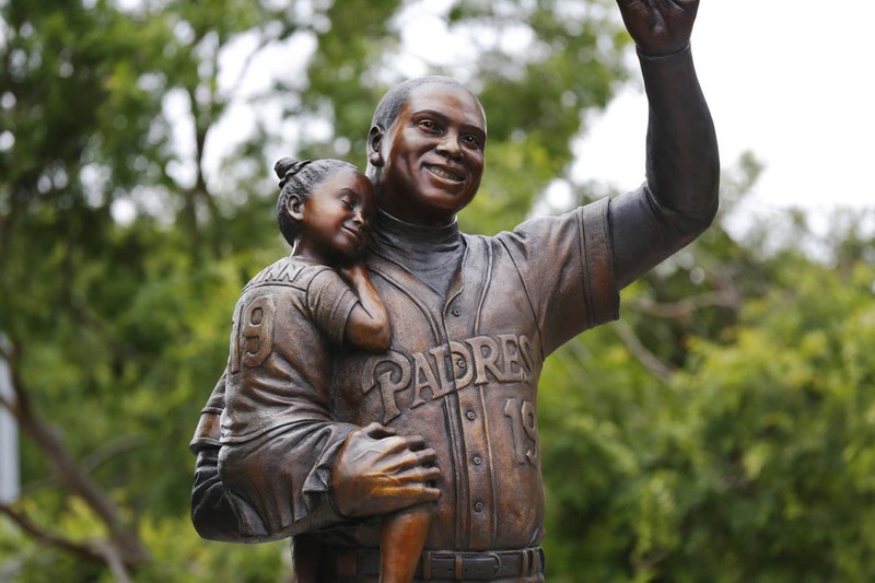 Statue of Tony Gwynn - Wikipedia