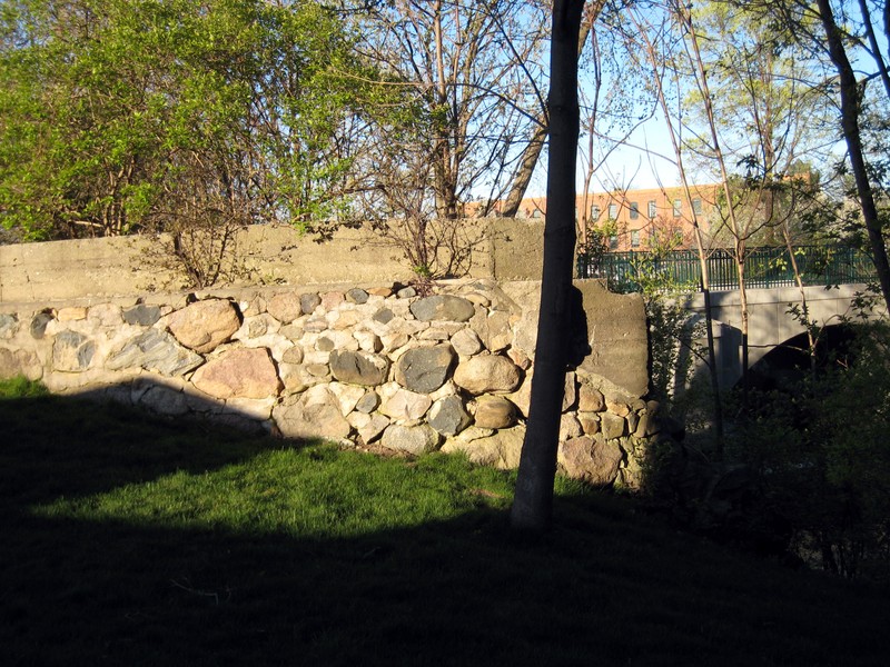 Western Knitting Mills Dam remnants, 2012