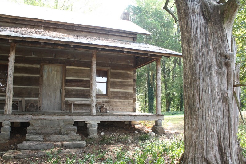 Hair Conrad cabin. courtesy of trailoftrail.blogspot