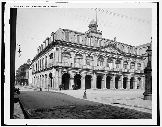 The Cabildo in 1900.  Postcard photograph from the Supreme Court of Louisiana era. Courtesy of Library of Congress