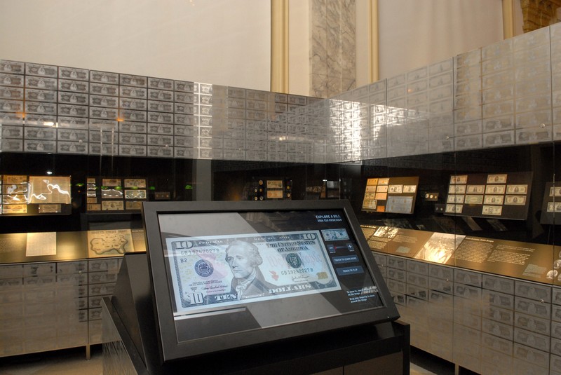 Money Gallery. Image by Elsa Ruiz. Licensed under CC BY-SA 3.0 via Wikimedia Commons.