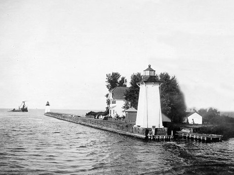 The lighthouses in 1914. Credit: U.S. Coast Guard