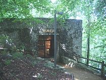Old Stone Fort Museum courtesy of Wikipedia