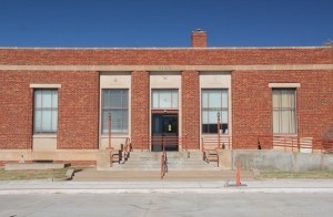 Photo of the front of the Portales Post Office building