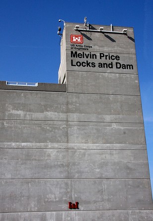 National Great Rivers Museum . Melvin Price Dam photo courtesy of flickr.com photo 3.jpg