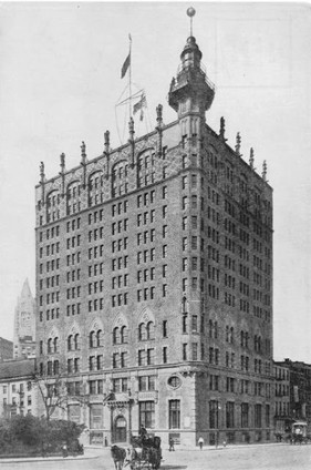 High above South Street was the Titanic Memorial Lighthouse with its gilded time ball.