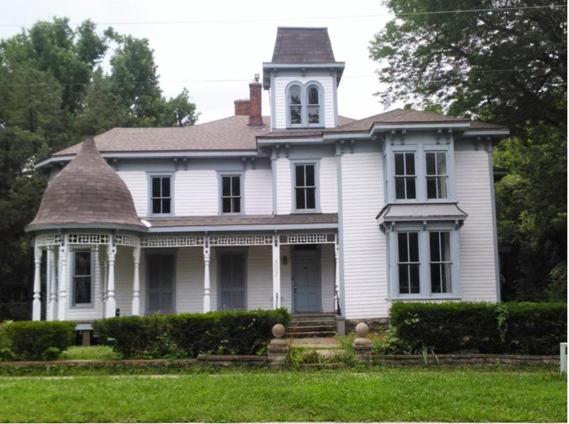 2015 photo of front (north facade) of Pickering House by T. Presley (KSHS)