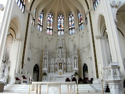 Inside view of the stained glass and internal architecture that characterize this beautiful church.