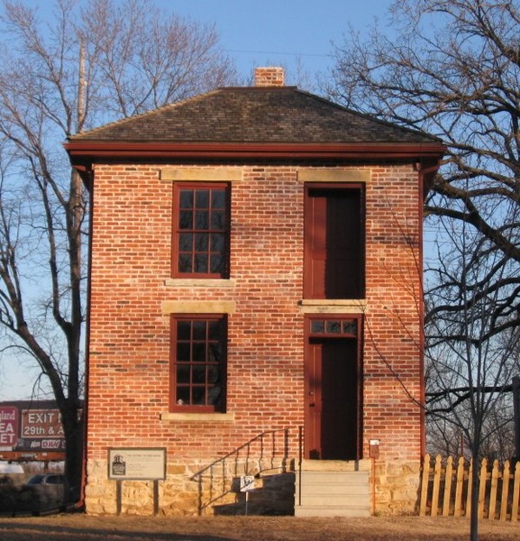 Front view of the Ritchie Homestead 